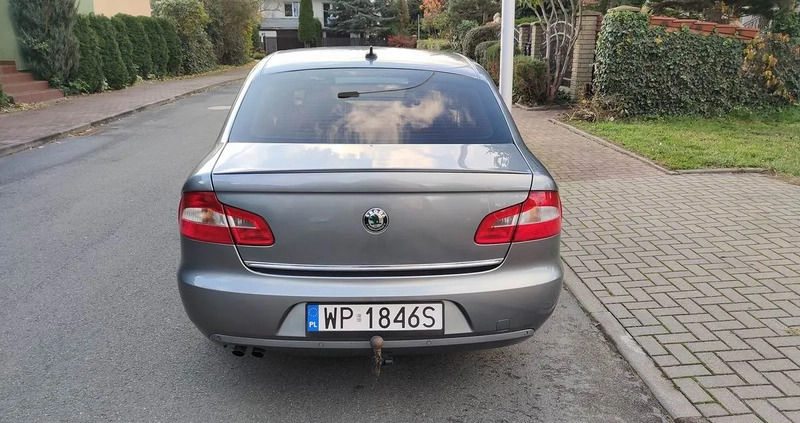 Skoda Superb cena 29900 przebieg: 208000, rok produkcji 2011 z Płock małe 704